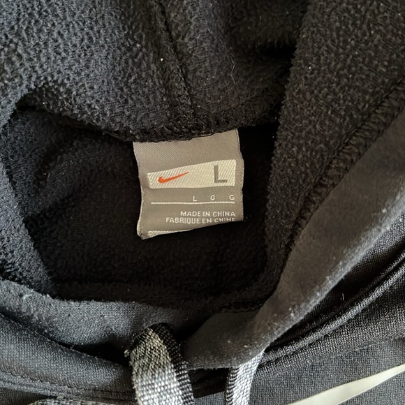 Men’s Nike Sweatshirt - Picture 3 of 5